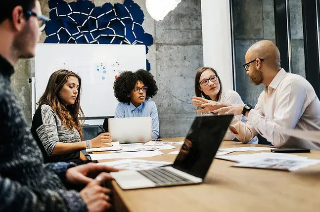 Choix de l'organisme de formation Fait par les élus du CSE, non par l'employeur. L'organisme doit être agréé (DREETS ou arrêté préfectoral/national).