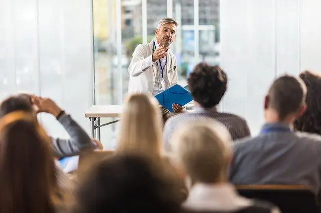 Caractère obligatoire de la formation SSCT Tous les membres du CSE (titulaires et suppléants), dans toutes les entreprises à partir de 11 salariés, doivent suivre cette formation. Obligation légale prévue par l'article L.2315-18 du Code du travail.