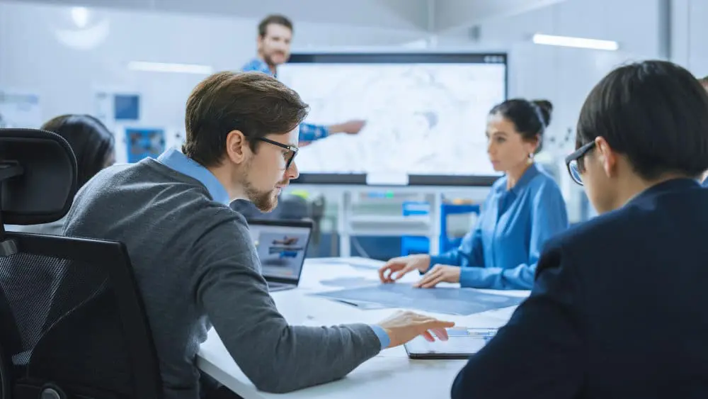 Réunion d'équipe pour la formation CSE SSCT à La Défense