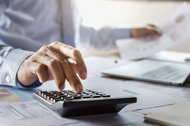 Financement Formation financée par l'employeur, les OPCO (OPCO Santé, Constructys, CNFPT...). Co&ucirc;t réglementé : maximum 36x SMIC horaire/stagiaire/jour.