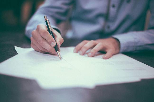 Caractère obligatoire et cadre légal Formation obligatoire dès le premier mandat. Encadrée par le Code du travail (articles L2315-18, R2315-21, etc.). Durée réglementée : 5 jours (35h) pour le premier mandat, 3 jours en renouvellement.