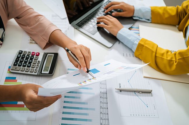 Méthodes pédagogiques Cas pratiques, jeux de r&ocirc;les, mises en situation. Travail collectif sur des situations concrètes. Utilisation de supports réglementaires et sectoriels.